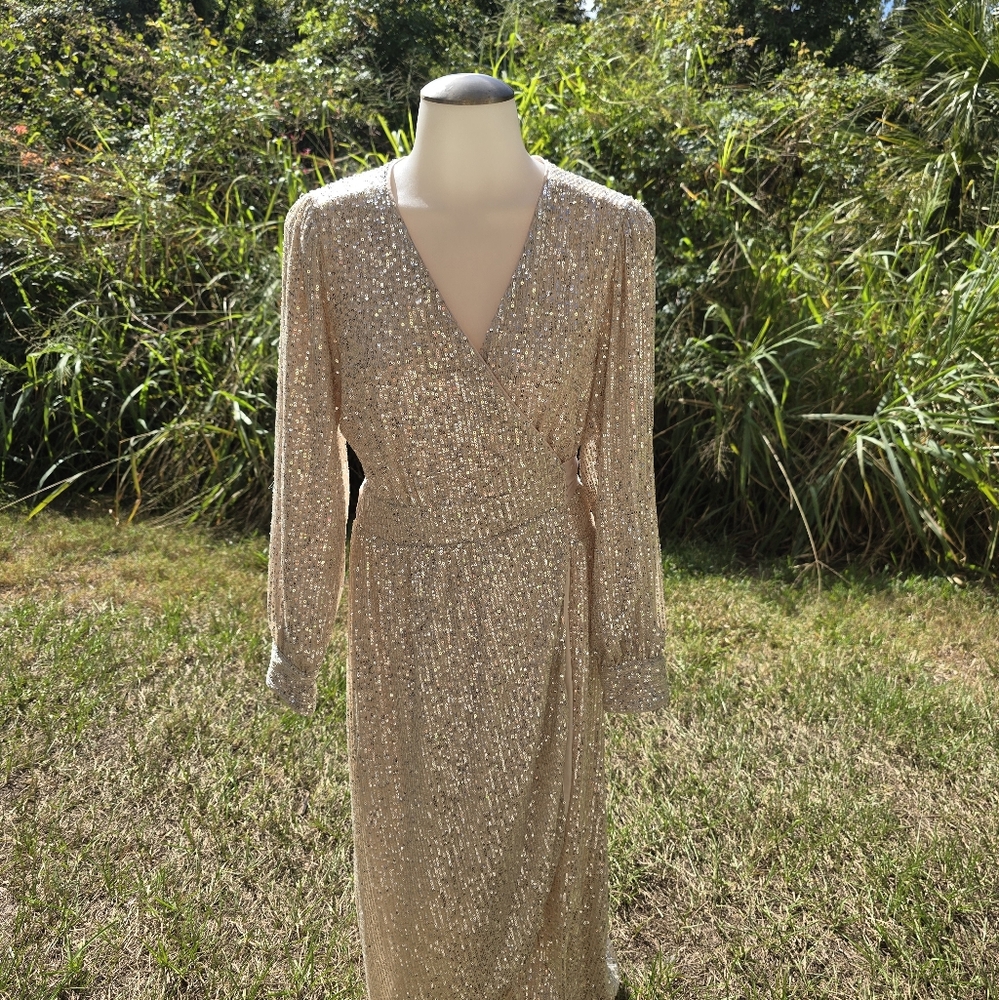 Elegant Lauren Gold Sequin Dress M